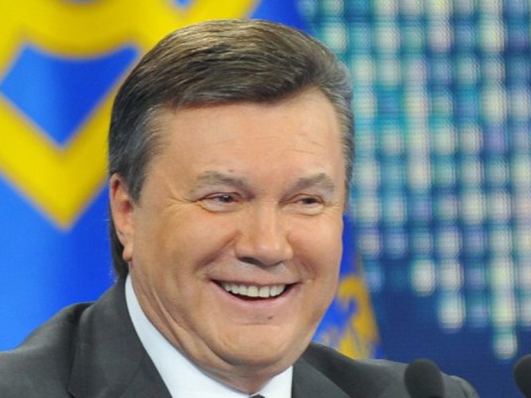 Янукович и его &#171;команда&#187; украли 1,2 млрд гривен &#8212; Махницкий