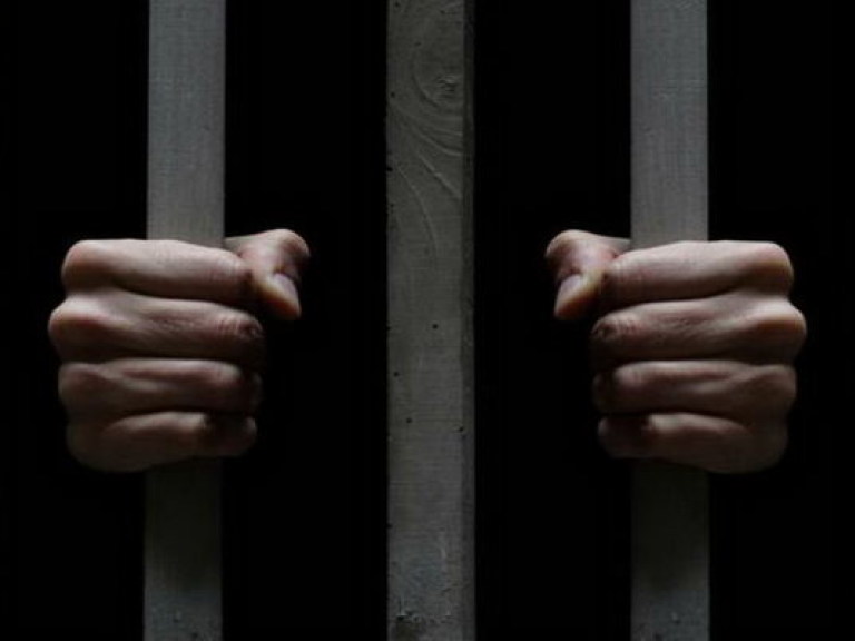 Директоров трех СИЗО уволили за пытки и издевательства над заключенными