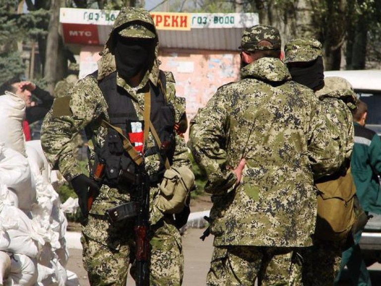 Сегодня в результате обстрела украинских военнослужащих ранены 13 человек, один погиб — Селезнев