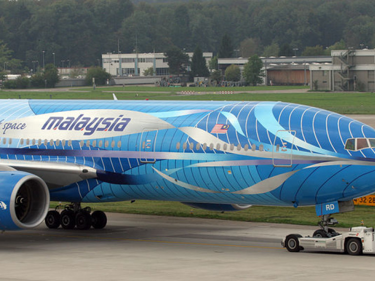 За информацию о пропавшем Boeing-777 предлагают $3 миллиона (ВИДЕО)