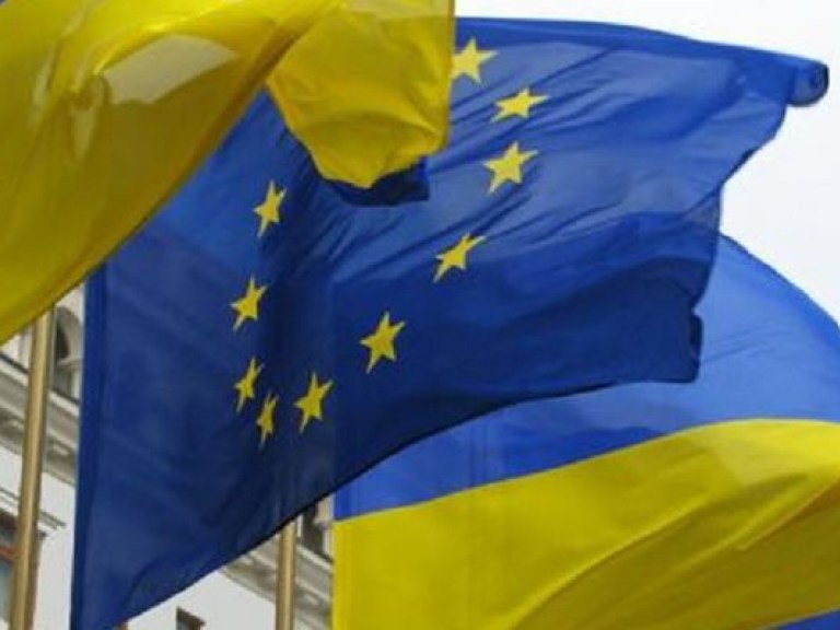 Порошенко надеется подписать ассоциацию с ЕС 27 июня