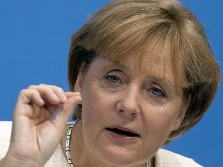 В Бундестаге Меркель обвинили во лжи о событиях в Украине (ВИДЕО)