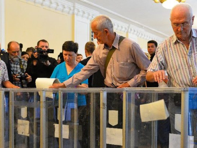 На выборах 80% избирателей голосовали за партийные бренды &#8212; Луценко