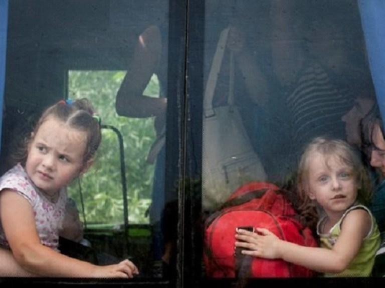 Вывезенных в Россию детей-сирот из Снежного готовят к отправке в Украину