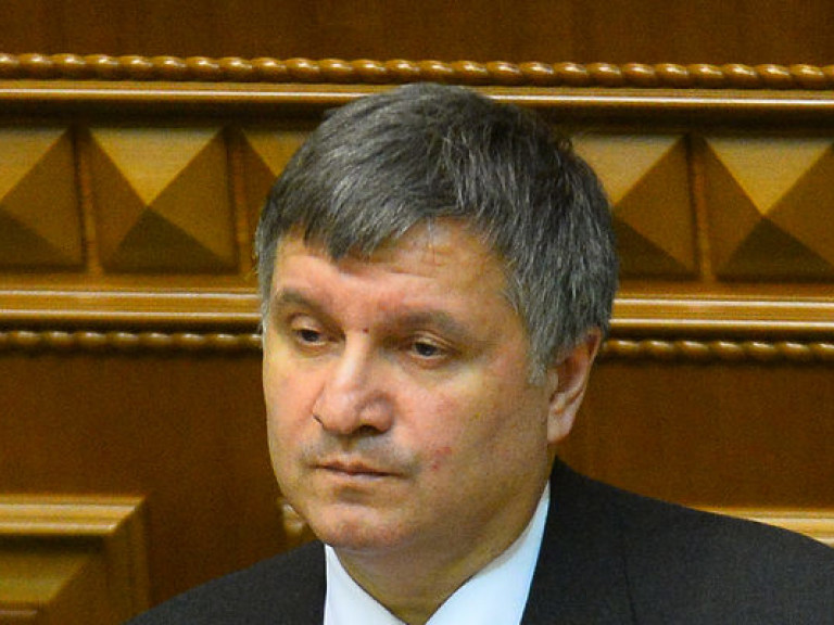 Аваков обвинил Махницкого во лжи