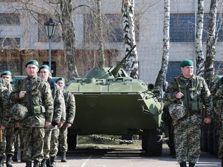 Гречанинов: Закрыть границу должна помочь армия