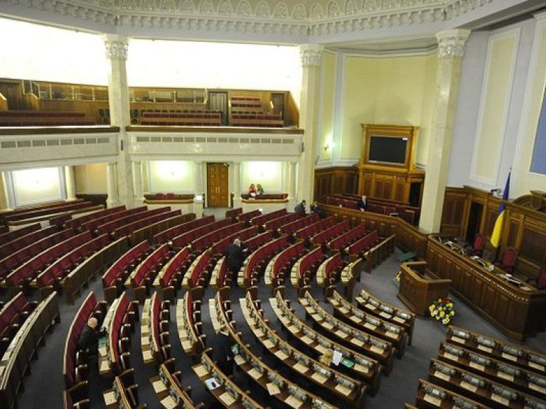 Рада не приняла обращение к Президенту о введении военного положения на Донбассе