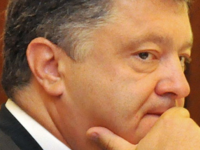 Порошенко уволил Махницкого с должности генпрокурора и назначил советником Президента