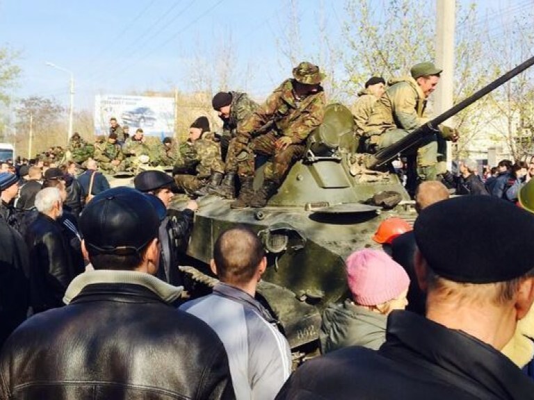Военное положение на Донбассе официально не введут — эксперт