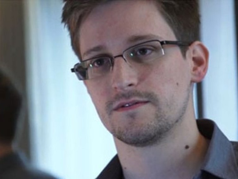 Сноуден может попросить политического убежища в Украине – американский политолог