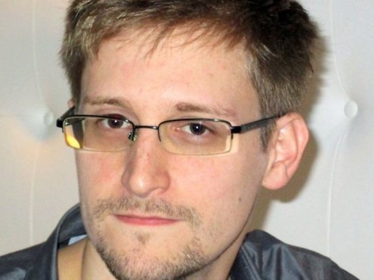 Сноуден получил премию за &#171;гражданское мужество&#187;
