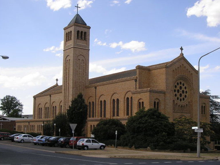 Сиднейский украинский грекокатолический храм разрисовали свастиками
