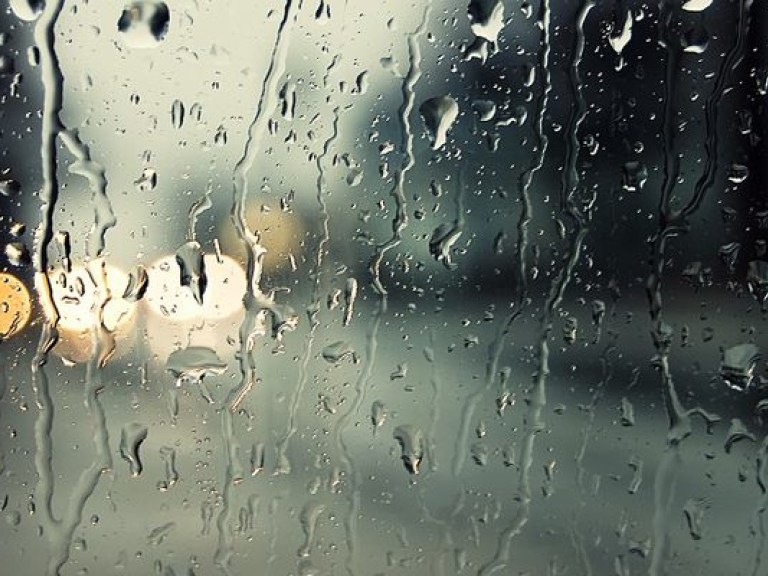 Синоптик: Дожди идут в Украину из Румынии (КАРТА)