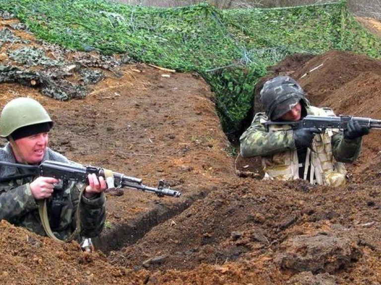 Эксперт: В зоне АТО не хватает лекарств, но больше всего – бронежилетов