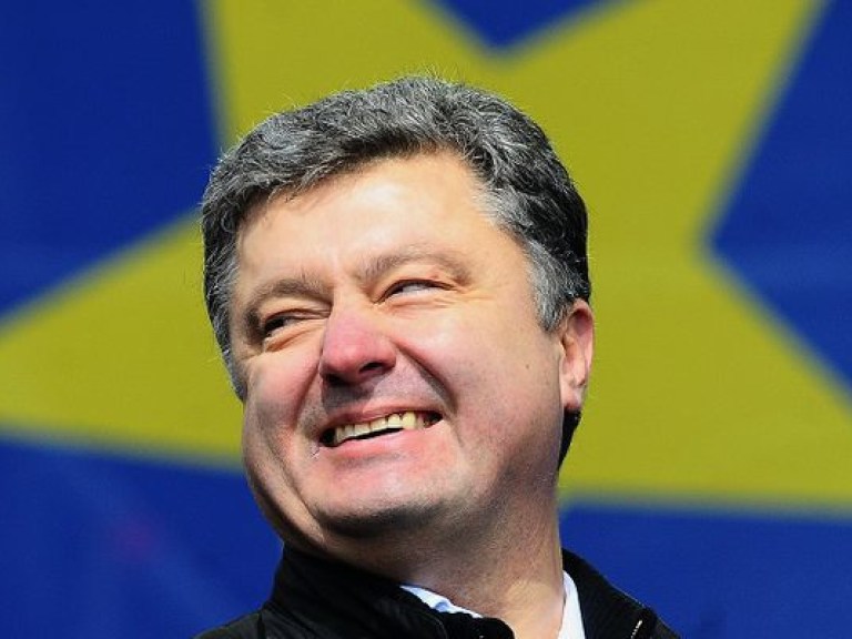 После децентрализации Киев не будет лезть в карман регионов — Порошенко