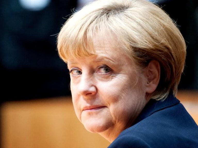 Меркель: Экономическая часть соглашения Украины с ЕС начнет действовать не сразу