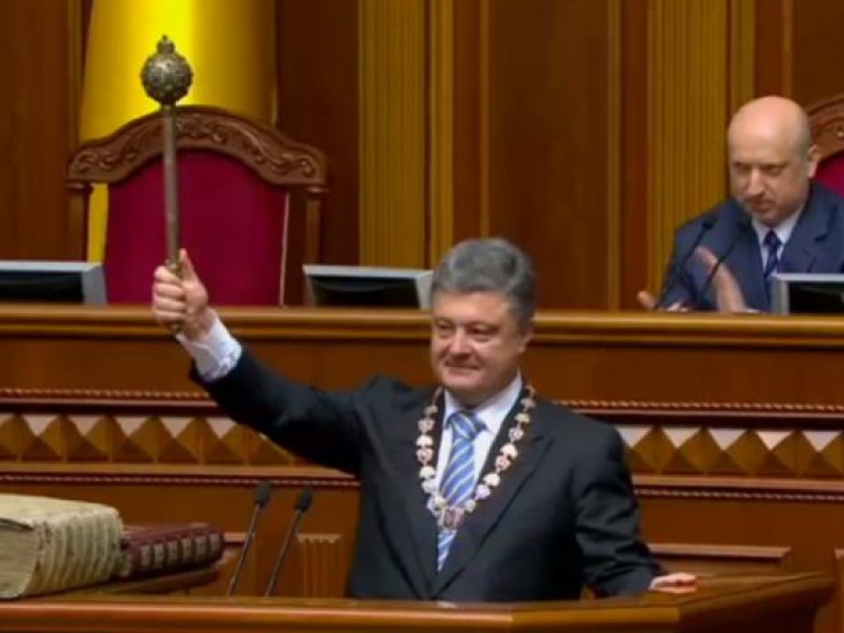 Порошенко рассказал о новой Конституции