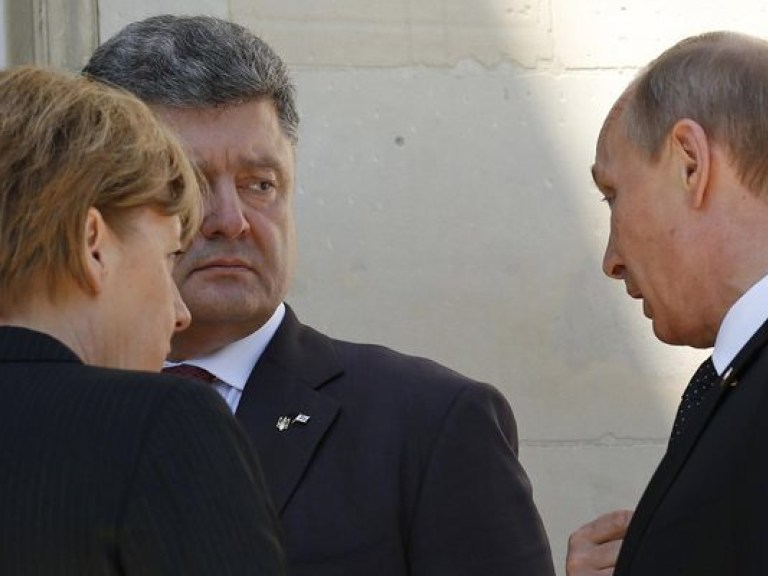 Порошенко обсудил с Путиным, Меркель и Олландом мирный план на Востоке