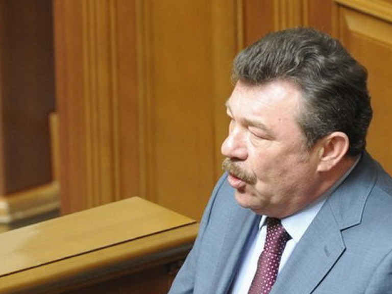 На должность министра обороны рассматриваются кандидаты, не имеющие отношения к вооруженным силам — Кузьмук