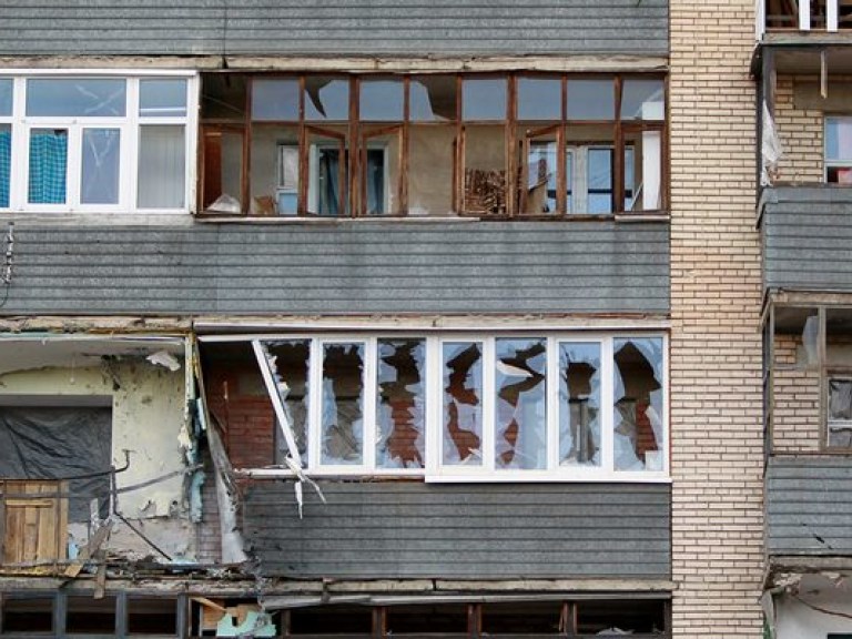 В Луганской области захватывают здания и находят трупы