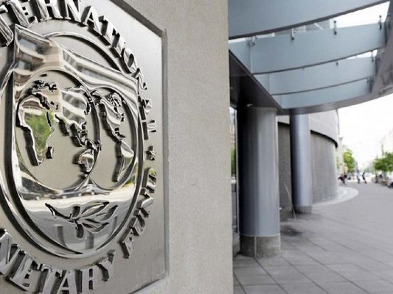 Пересмотр бюджета связан с договоренностями с МВФ – эксперт