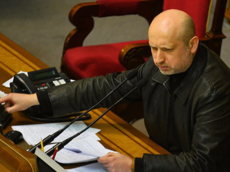 Эксперт: Запрещая Фракцию КПУ, Турчинов подтягивает закон под свои политические «хотелки»