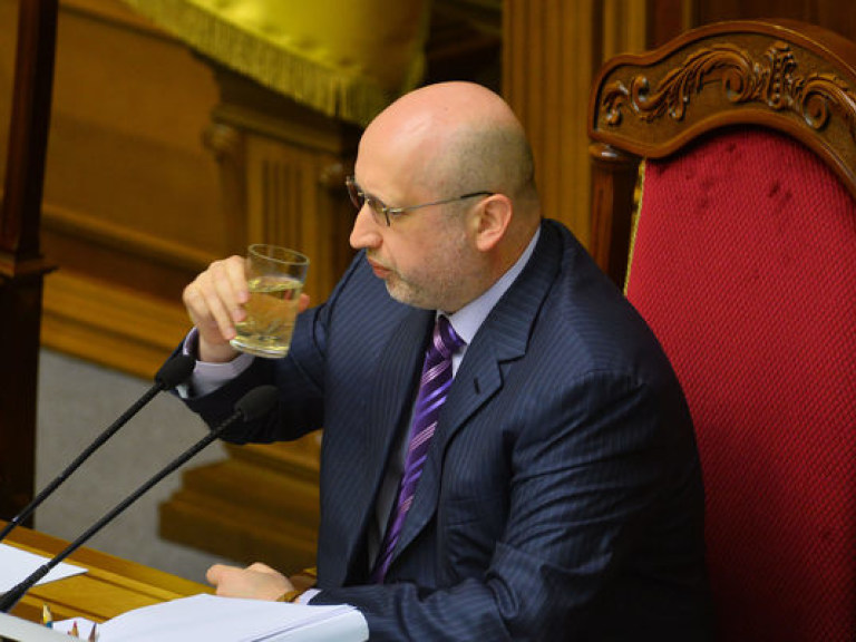 Турчинов объявил о распаде парламентской коалиции в ВР VII созыва