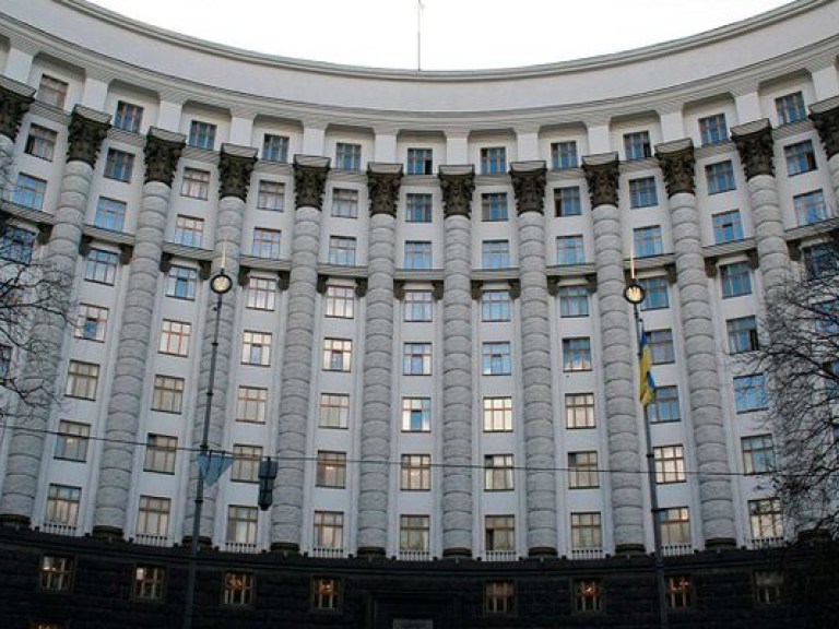 Турчинов призвал срочно начать консультации о кандидатуре технического премьера
