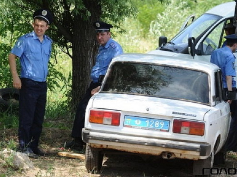 В Луганской области у правоохранителей отбирают автомобили