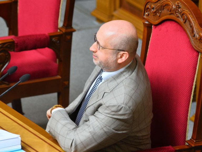 Турчинов напомнил членам правительства об уголовной ответственности за разглашение услышанного на закрытом заседании