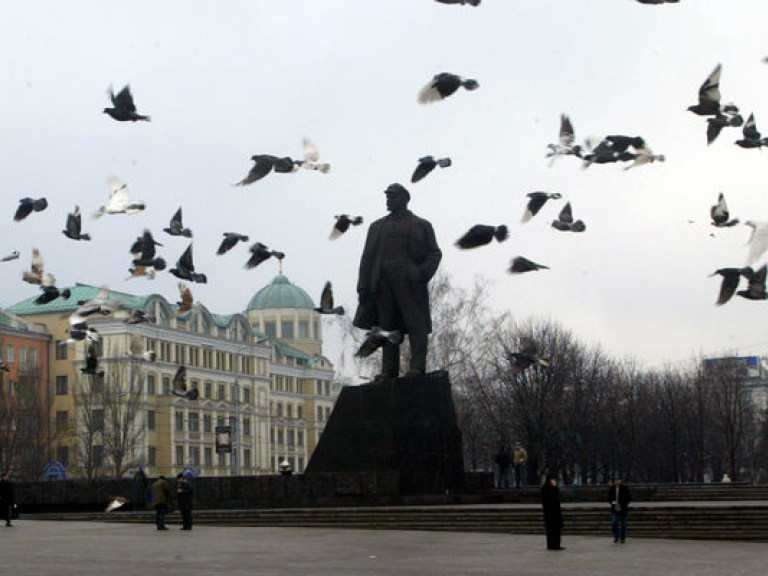 Донецкие коммунальщики добросовестно работают во время войны