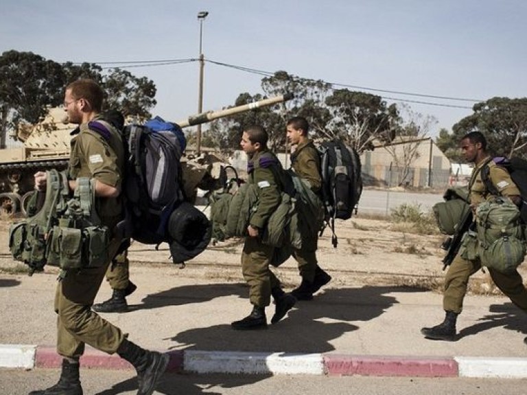 Израиль выводит войска из сектора Газа, перемирие вступает в силу