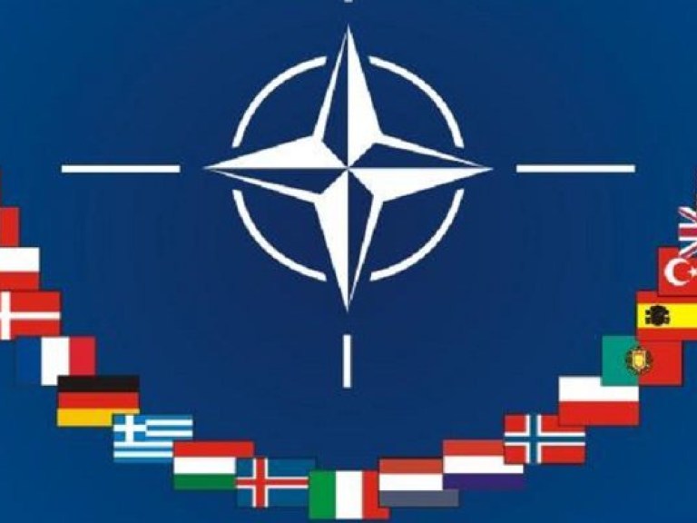 НАТО будет проводить больше совместных военных учений с Украиной &#8212; Расмуссен