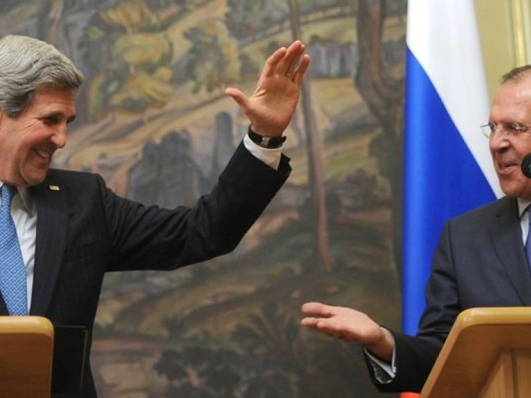 Лавров настаивает на развертывании гуманитарной миссии в Украине