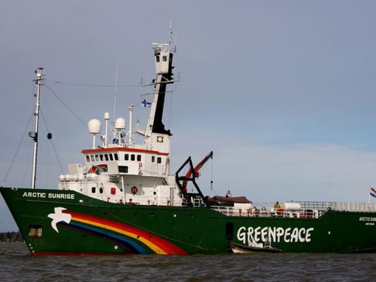 Судно Arctic Sunrise вернулось в Амстердам