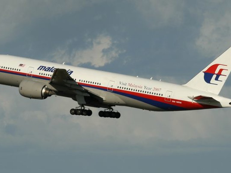 Рада ратифицировала направление в Украину малазийского персонала в связи с падением “Боинг- 777”