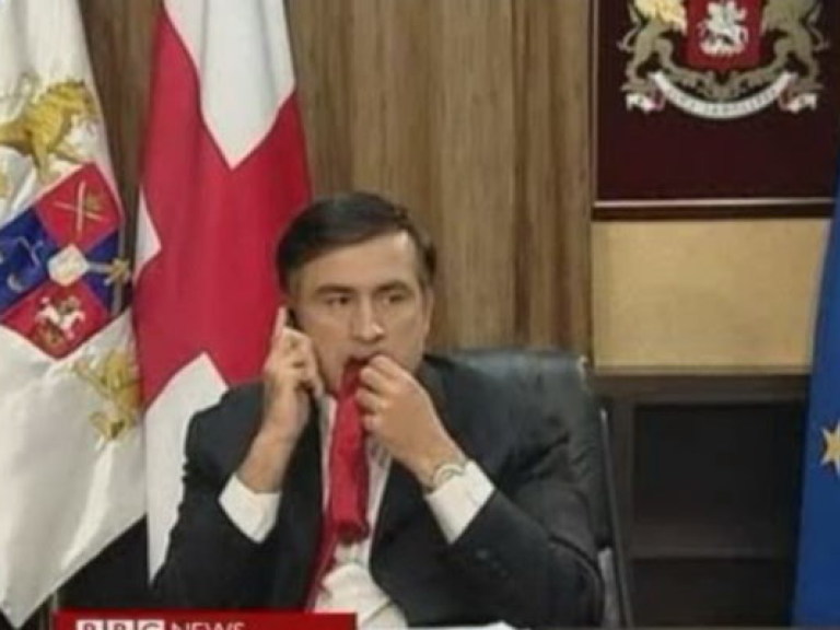 Вместо $5 миллионов Михаил Саакашвили вернул лишь костюмы (ВИДЕО)