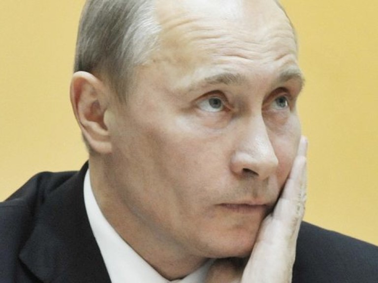 Путин в телефонном разговоре с Меркель заявил, что дальнейшее затягивание отправки «гуманитарки» на Донбасс было недопустимым