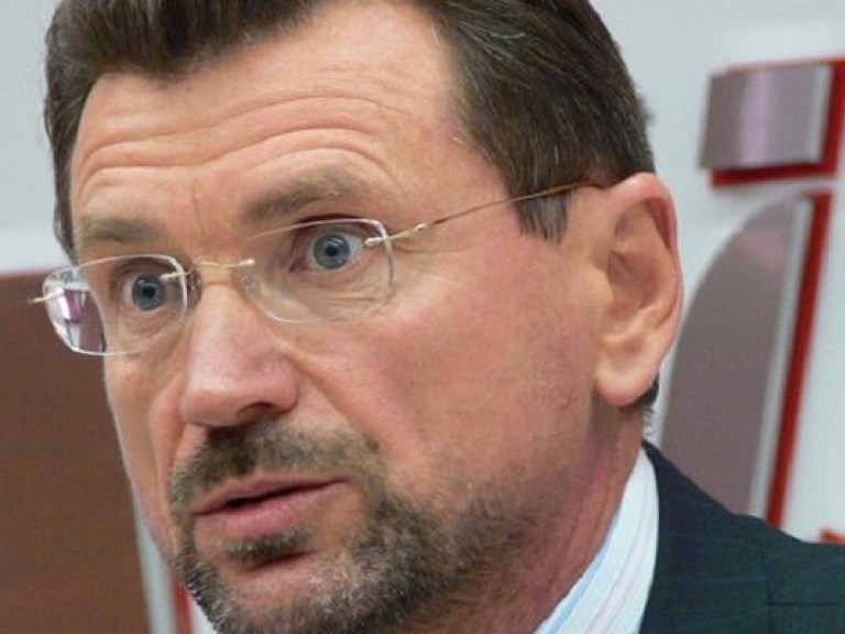 А. Сугоняко: «В девальвации гривны – 70% вины правительства и 30% — НБУ»