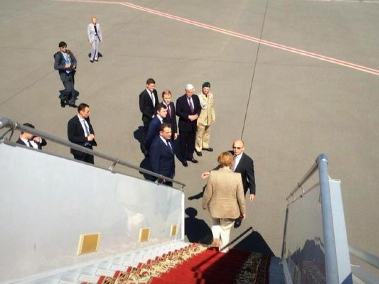 Ангела Меркель прибыла с официальным визитом в Киев