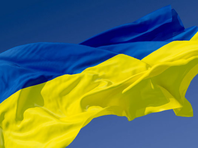 В Москве задержали пятерых человек за попытку вывесить флаг Украины напротив Кремля (ВИДЕО)