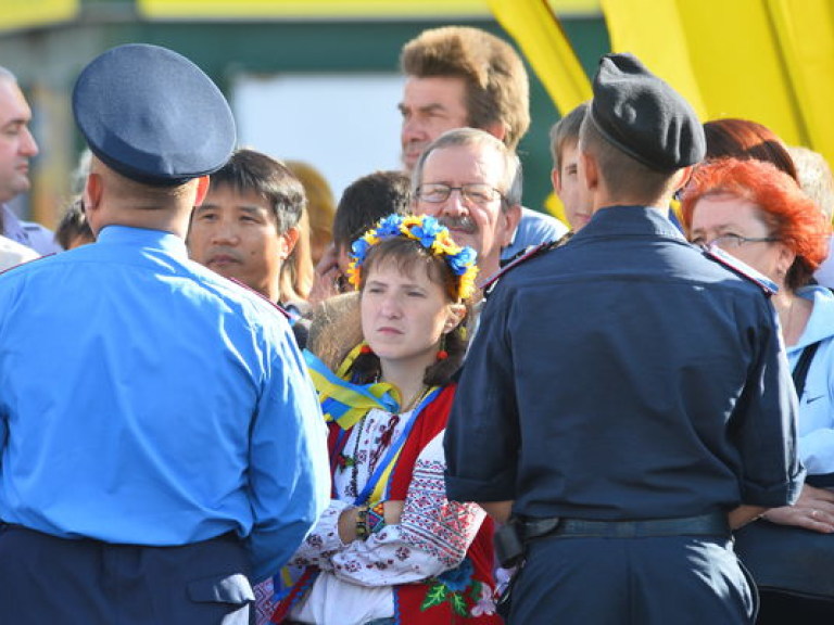 В Киеве на Софиевской площади проходит концерт в честь Дня Независимости