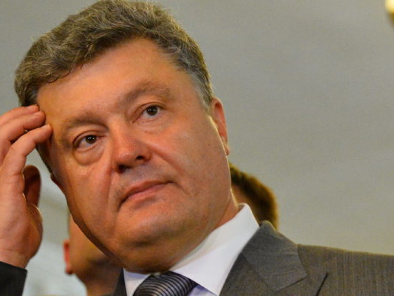 На переговорах в Минске Порошенко будет искать пути к миру – политолог