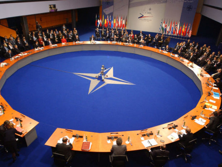 Политолог: Украина сможет вступить в НАТО не раньше, чем через 5 лет