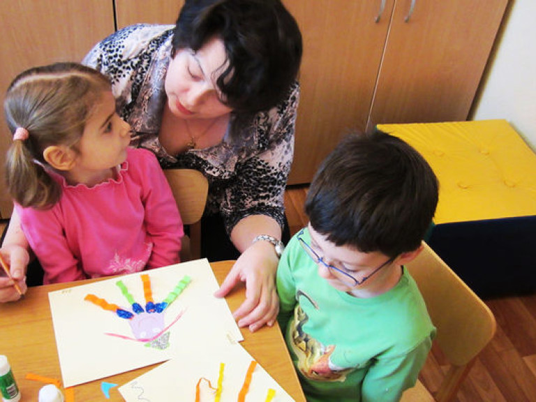 Найти слова и обозначить чувства можно при помощи искусства — психолог