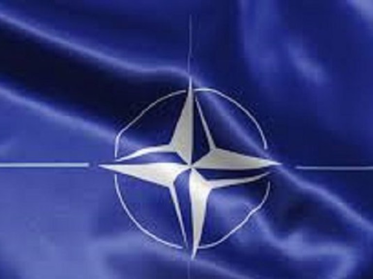 НАТО обеспокоено пересмотром Кремлем военной доктрины РФ — европейский военный эксперт