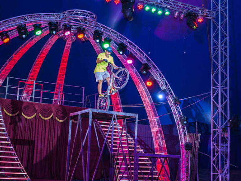 В честь дня  Одессы Цирк «Кобзов» провел благотворительный концерт