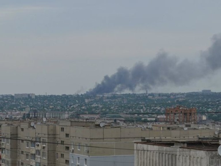 В Донецке со стороны аэропорта с утра были слышны залпы тяжелых орудий