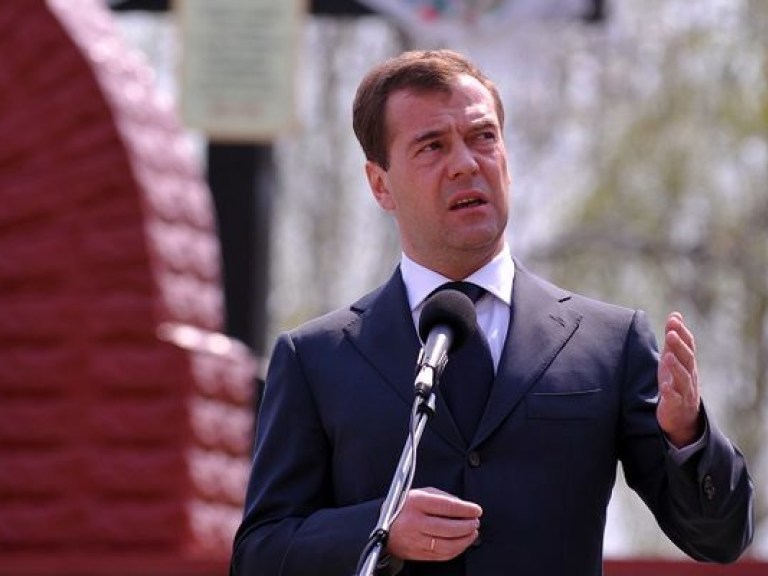 Медведев: РФ откажется от ЗСТ с Украиной при скрытой имплементации Ассоциации с ЕС