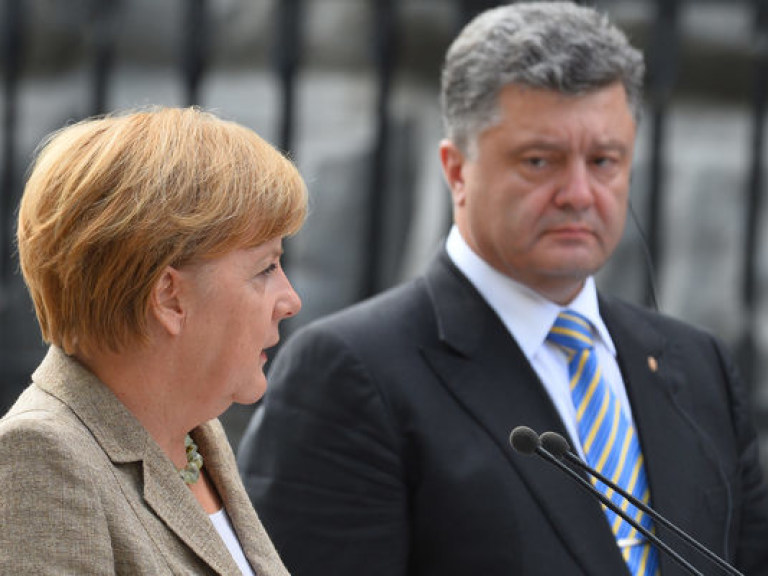 Порошенко обсудил с Меркель возможность предоставления Украине третьей волны макроэкономической помощи